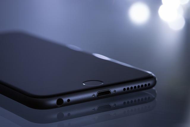 Understanding the Connection: Preparing Your PC and iPhone for a Seamless Music Transfer